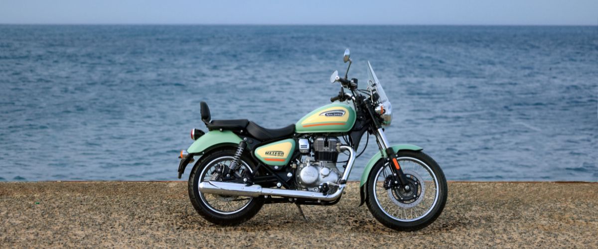 meteor aurora green royal enfield